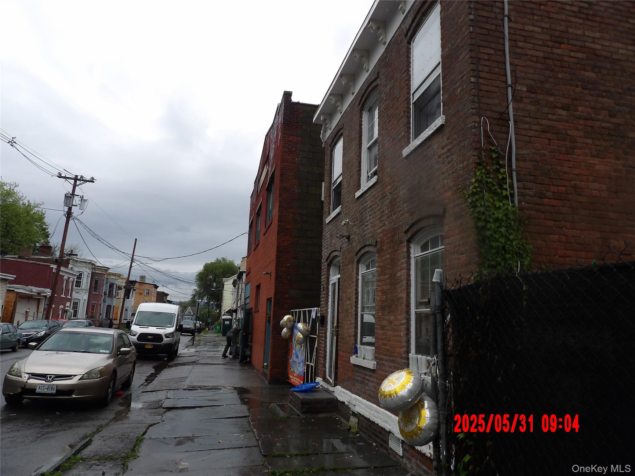 41-43 City Terrace N – For Sale photo 5
