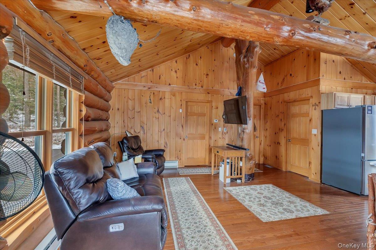 465 Barlow Road – For Sale photo 7
