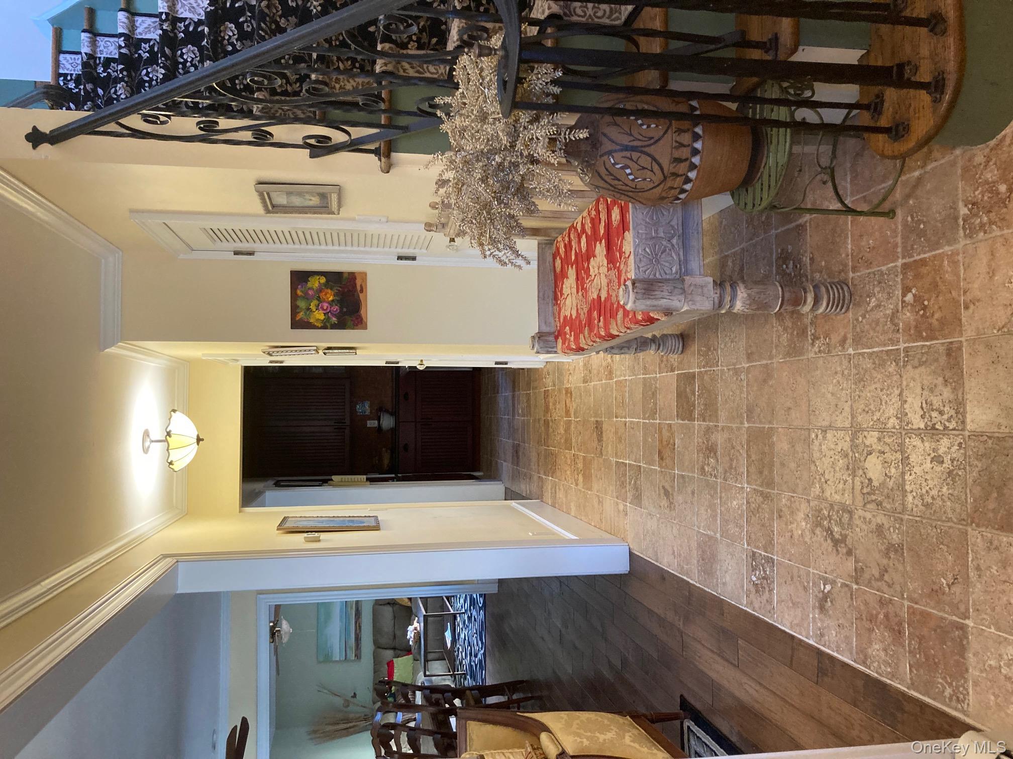 87 Armour Street – For Sale photo 4