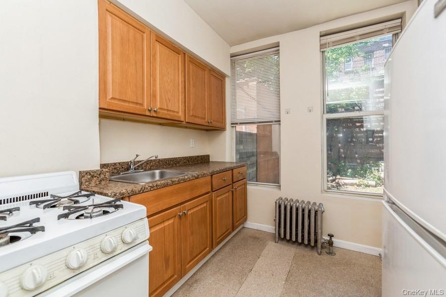 41-32 53rd Street – For Sale photo 6