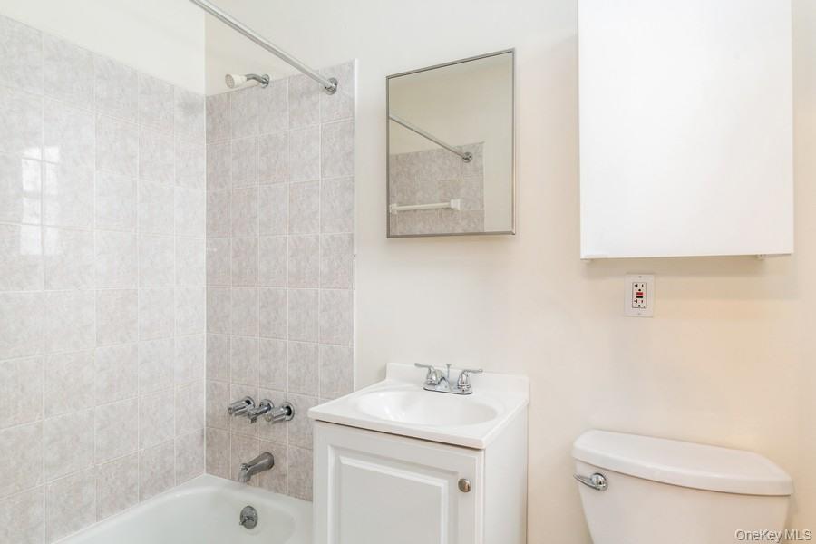 41-32 53rd Street – For Sale photo 3