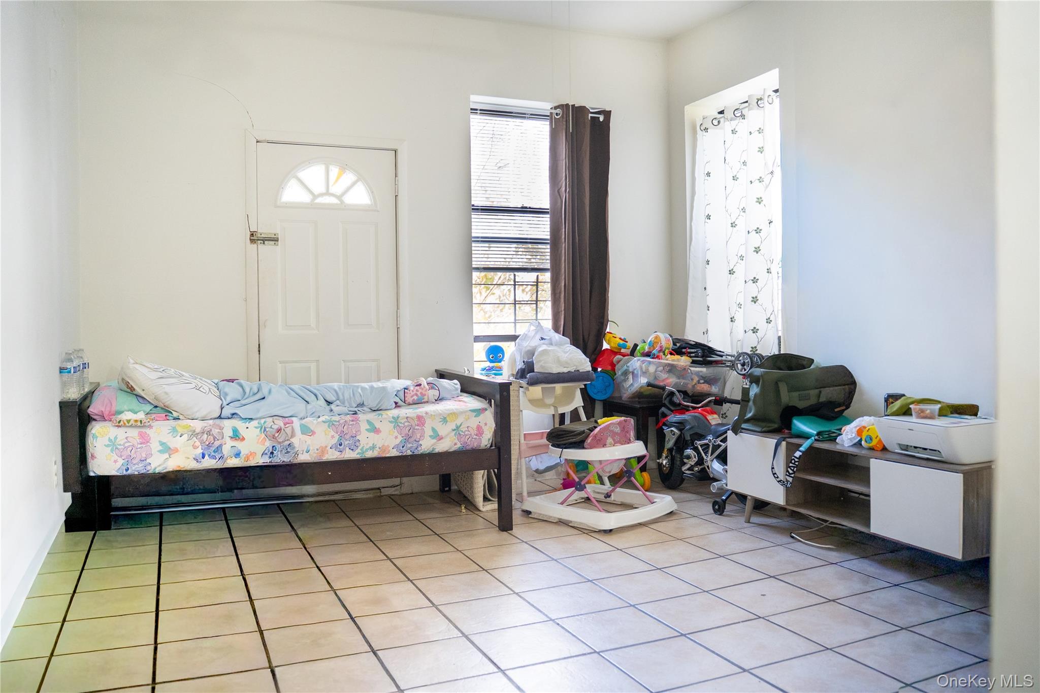 279 S Broadway – For Sale photo 8