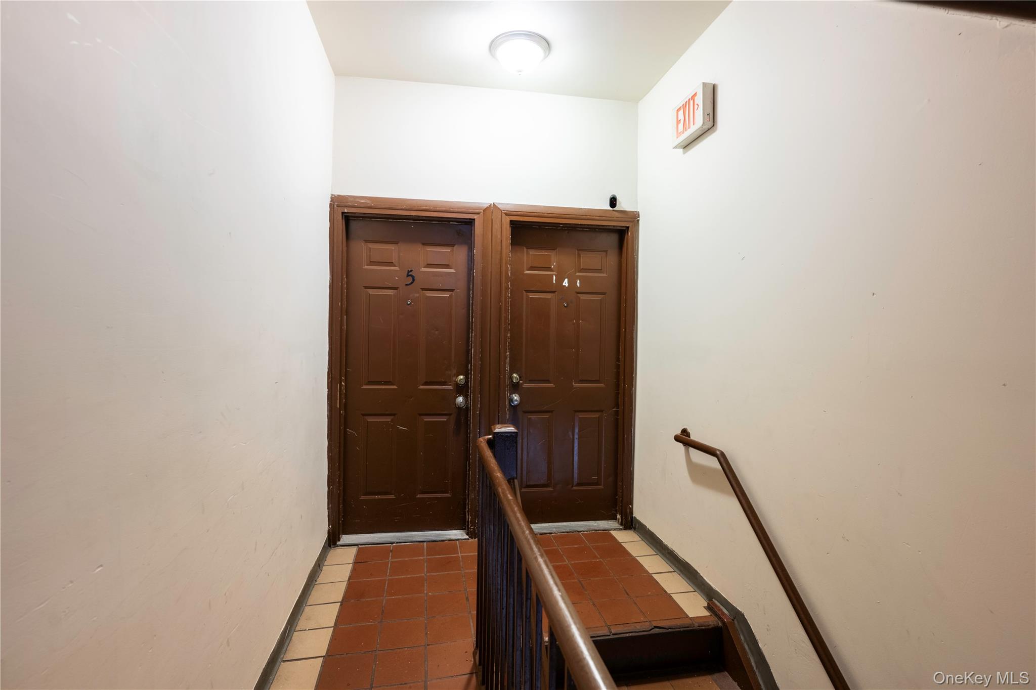 279 S Broadway – For Sale photo 17