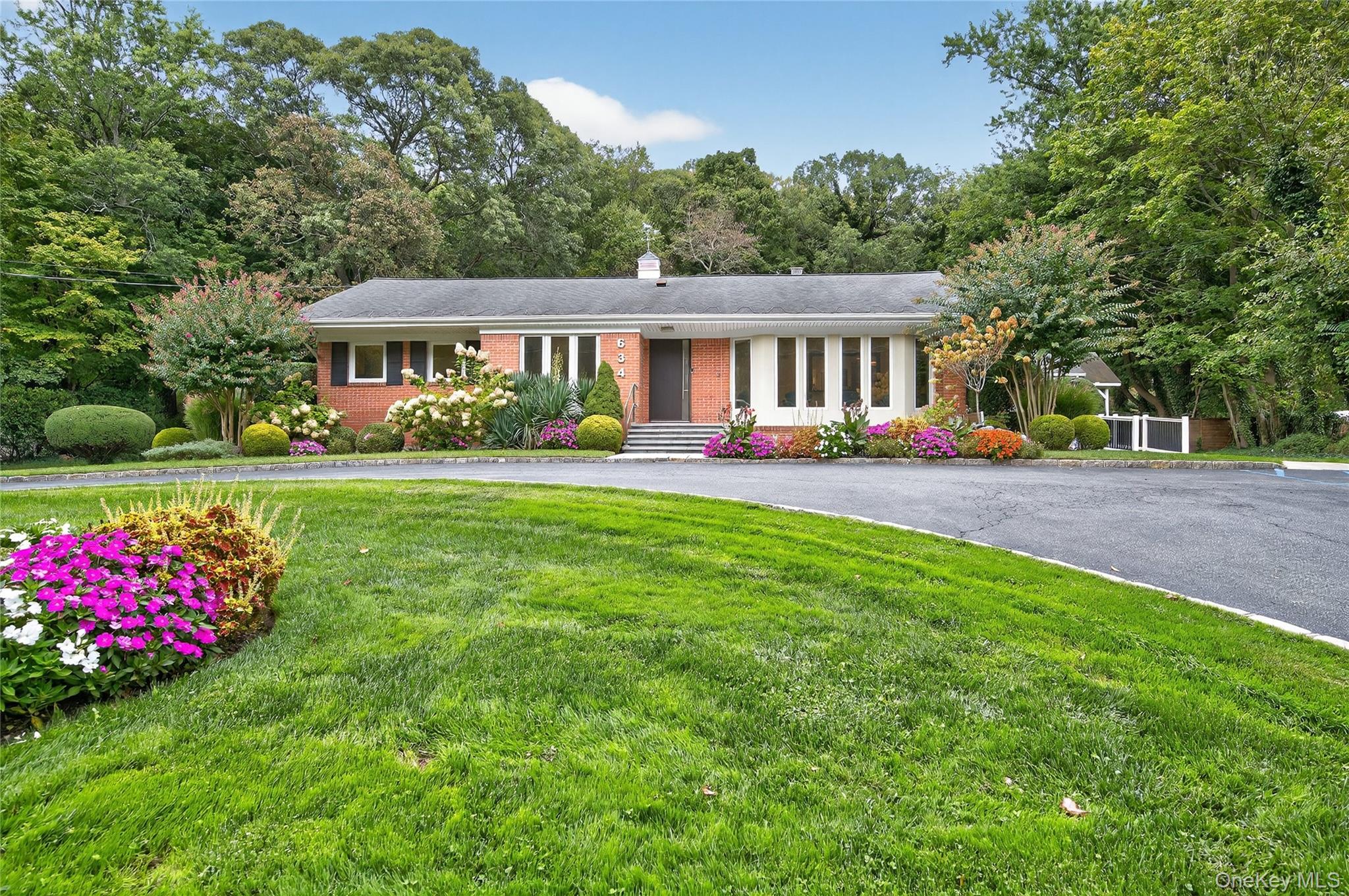 634 Park Avenue – For Sale