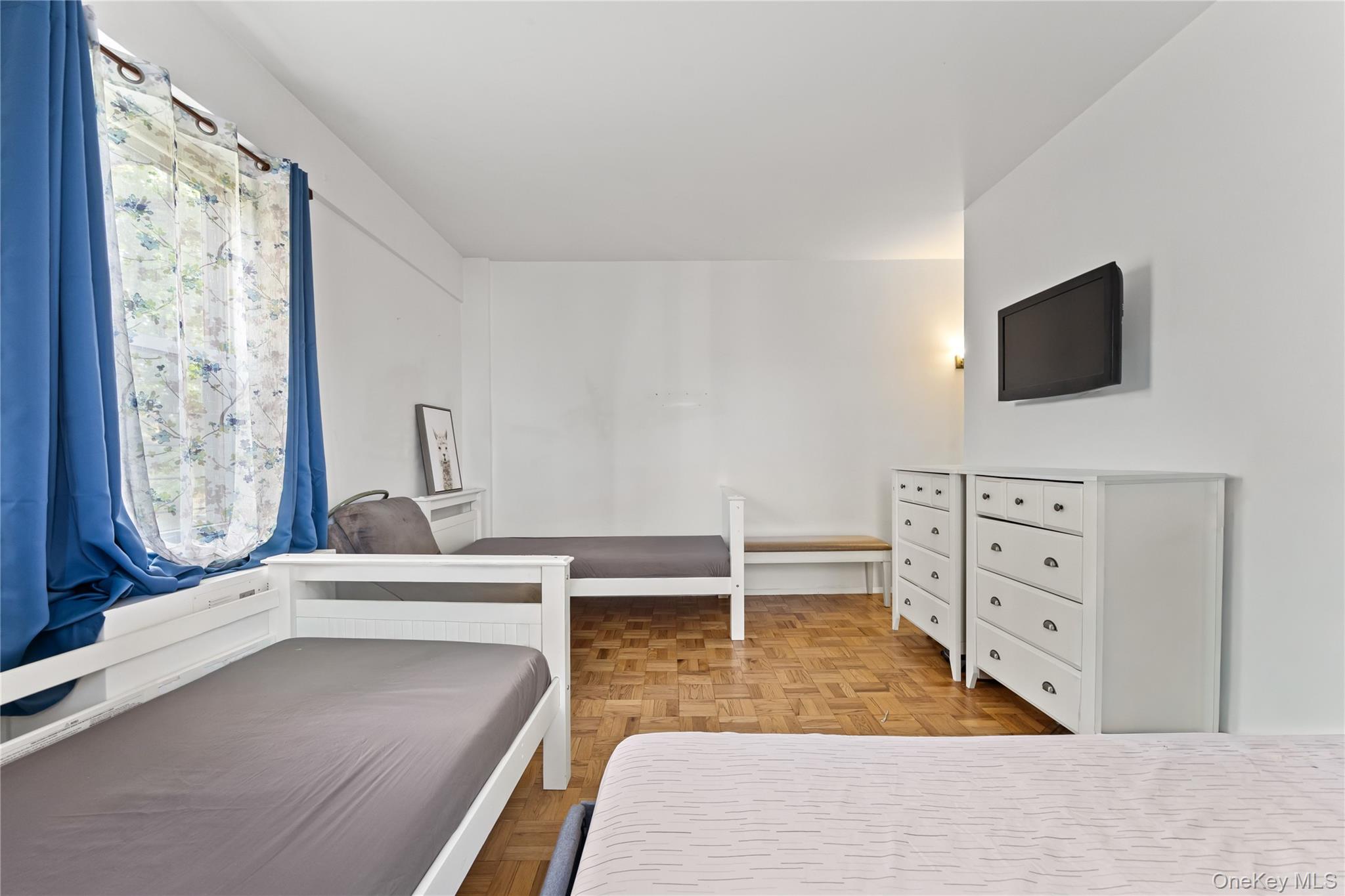 3 Fordham Hill Oval, Unit 3C photo 15