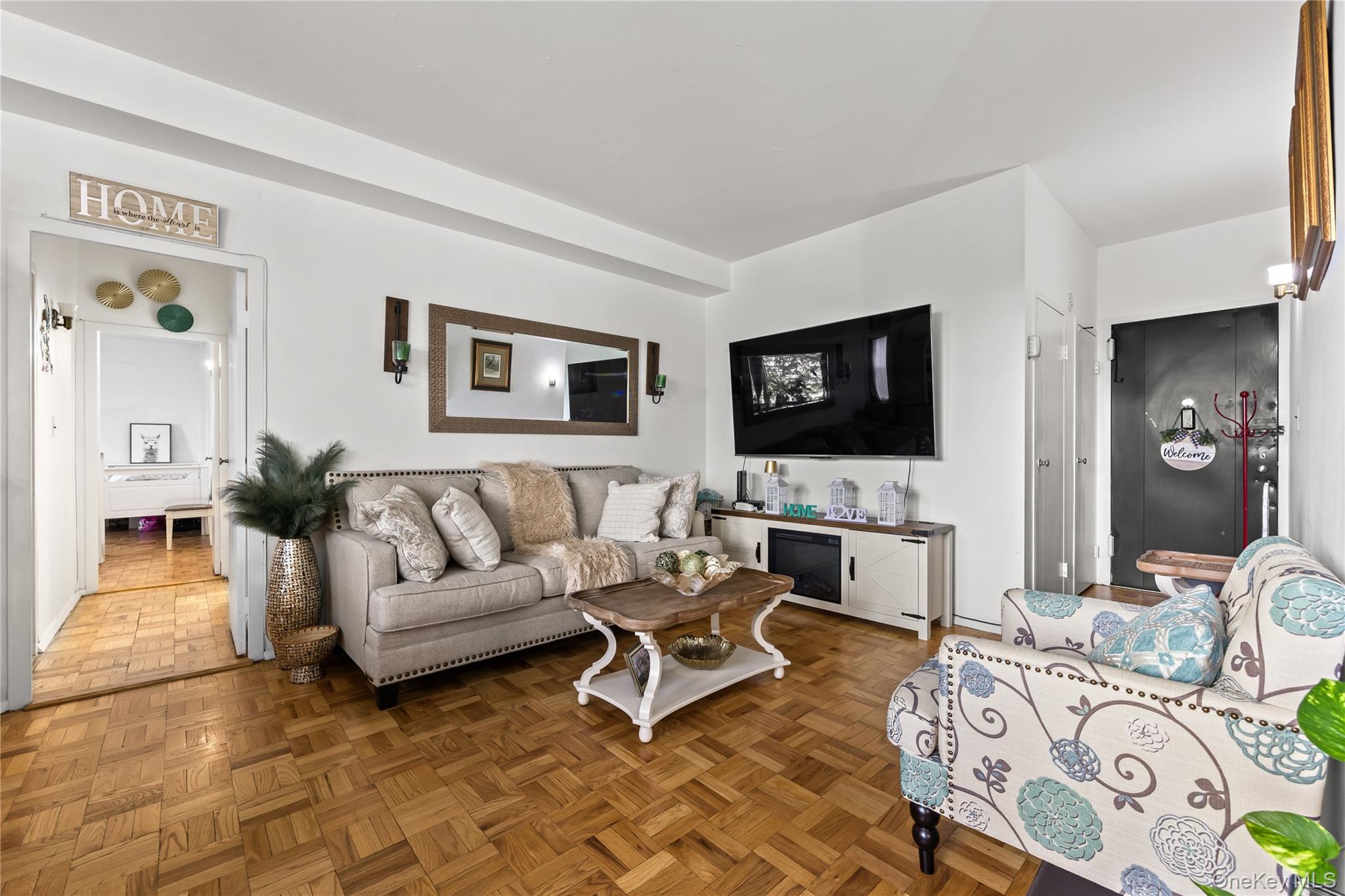 3 Fordham Hill Oval, Unit 3C photo 4