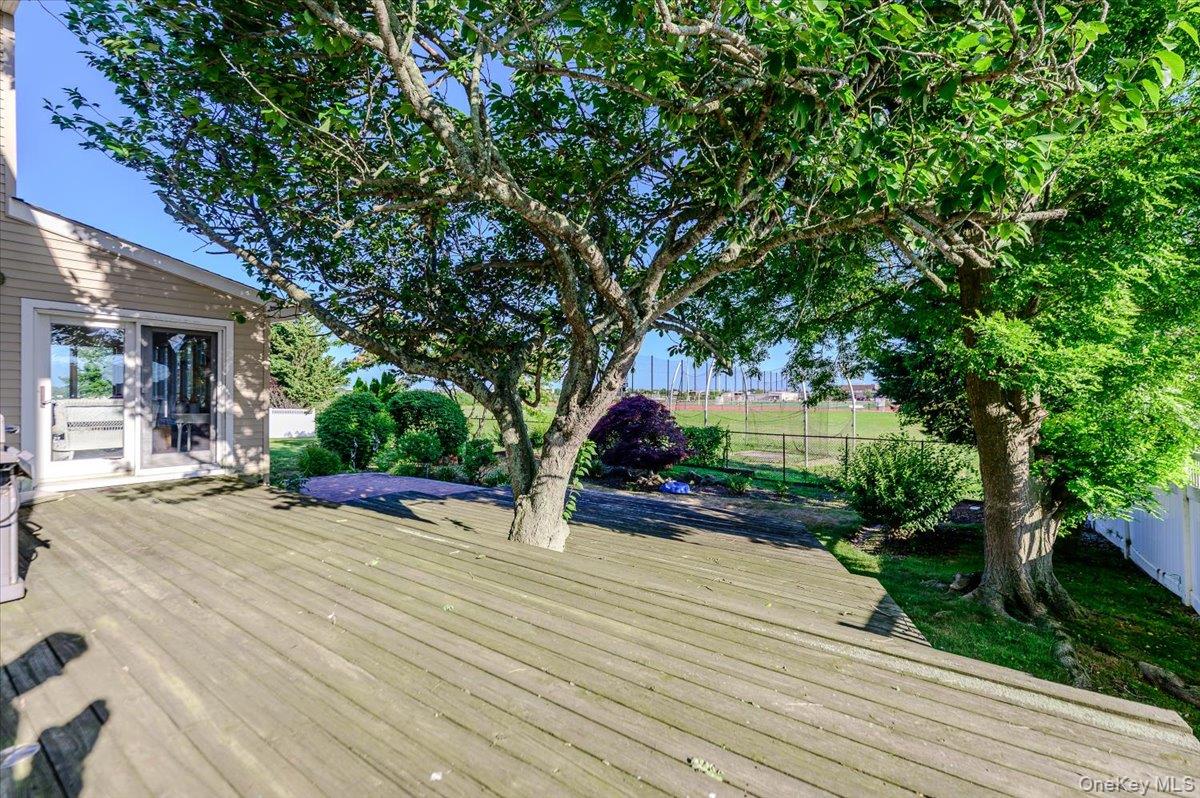 330 Harbor Drive – For Sale photo 3