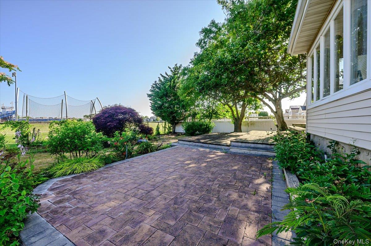 330 Harbor Drive – For Sale photo 8