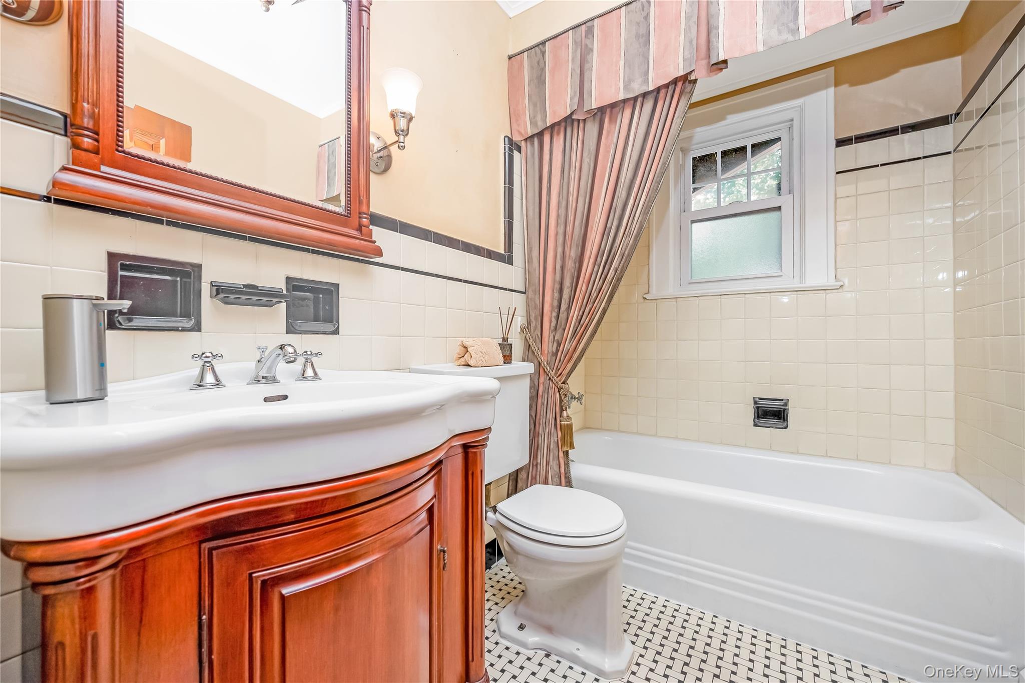 83 Village Line Road – For Sale photo 14