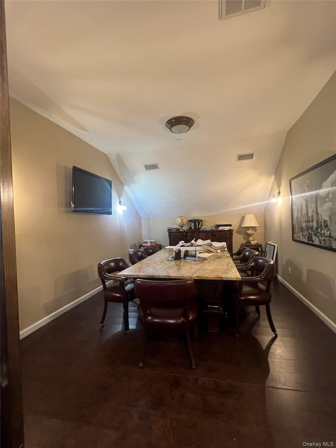 5720 Sunrise Highway – For Rent photo 3