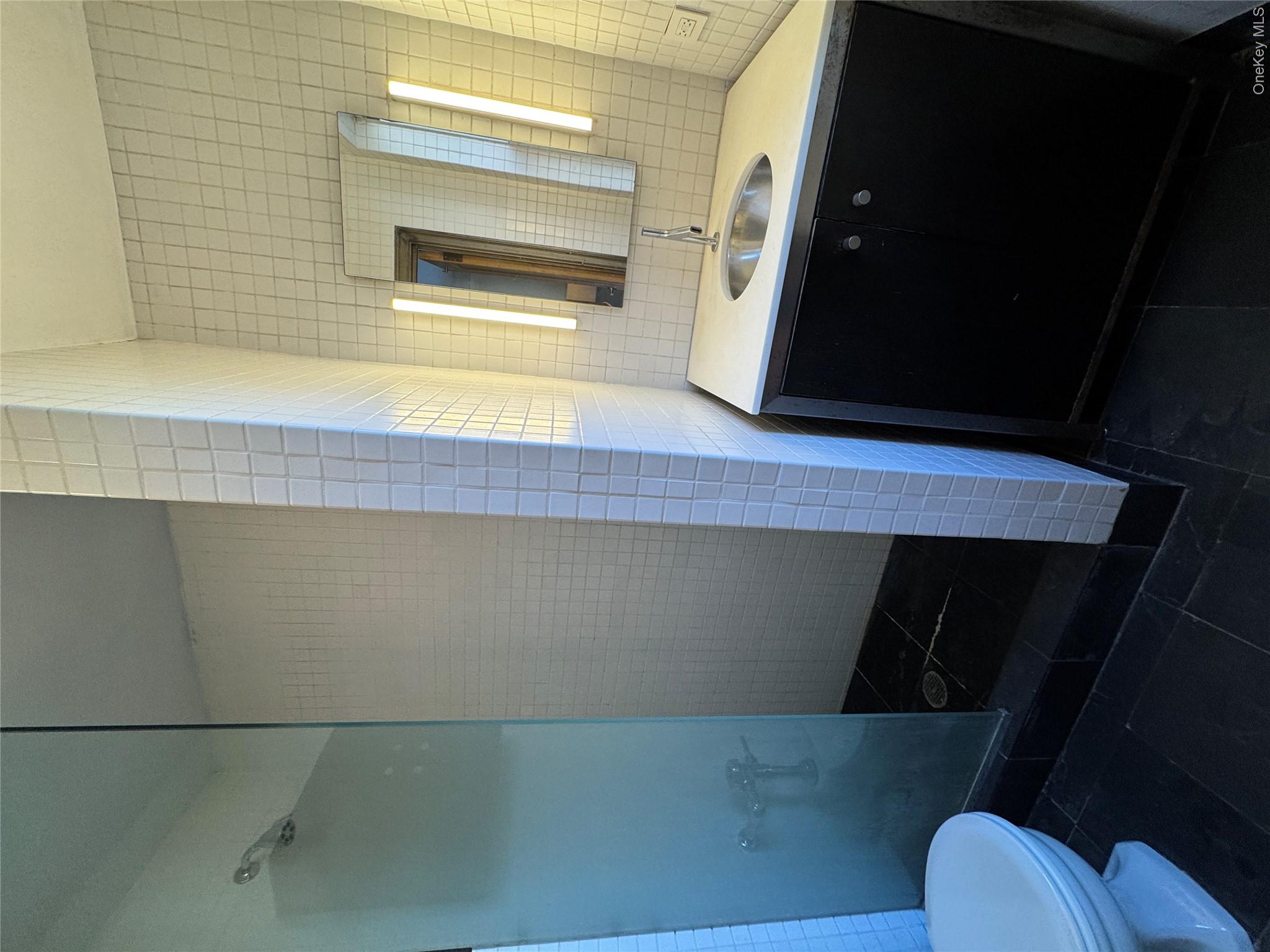 333 E 53rd Street, Unit 5C photo 11