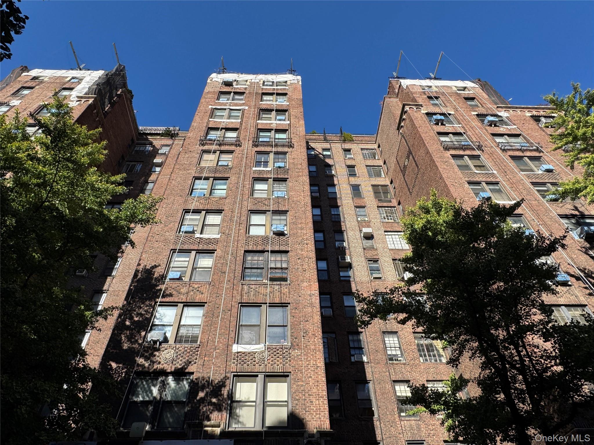 333 E 53rd Street, Unit 5C photo 6