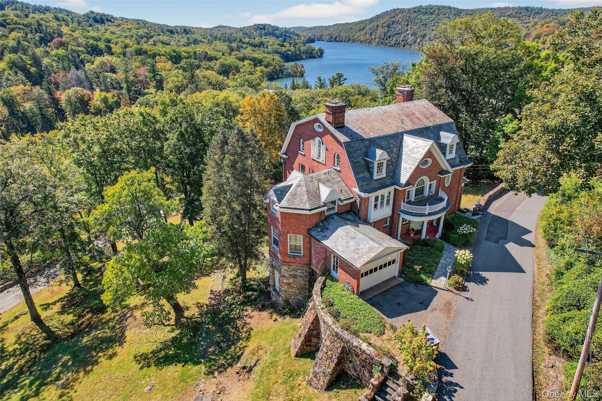74 Tower Hill Loop E – For Sale