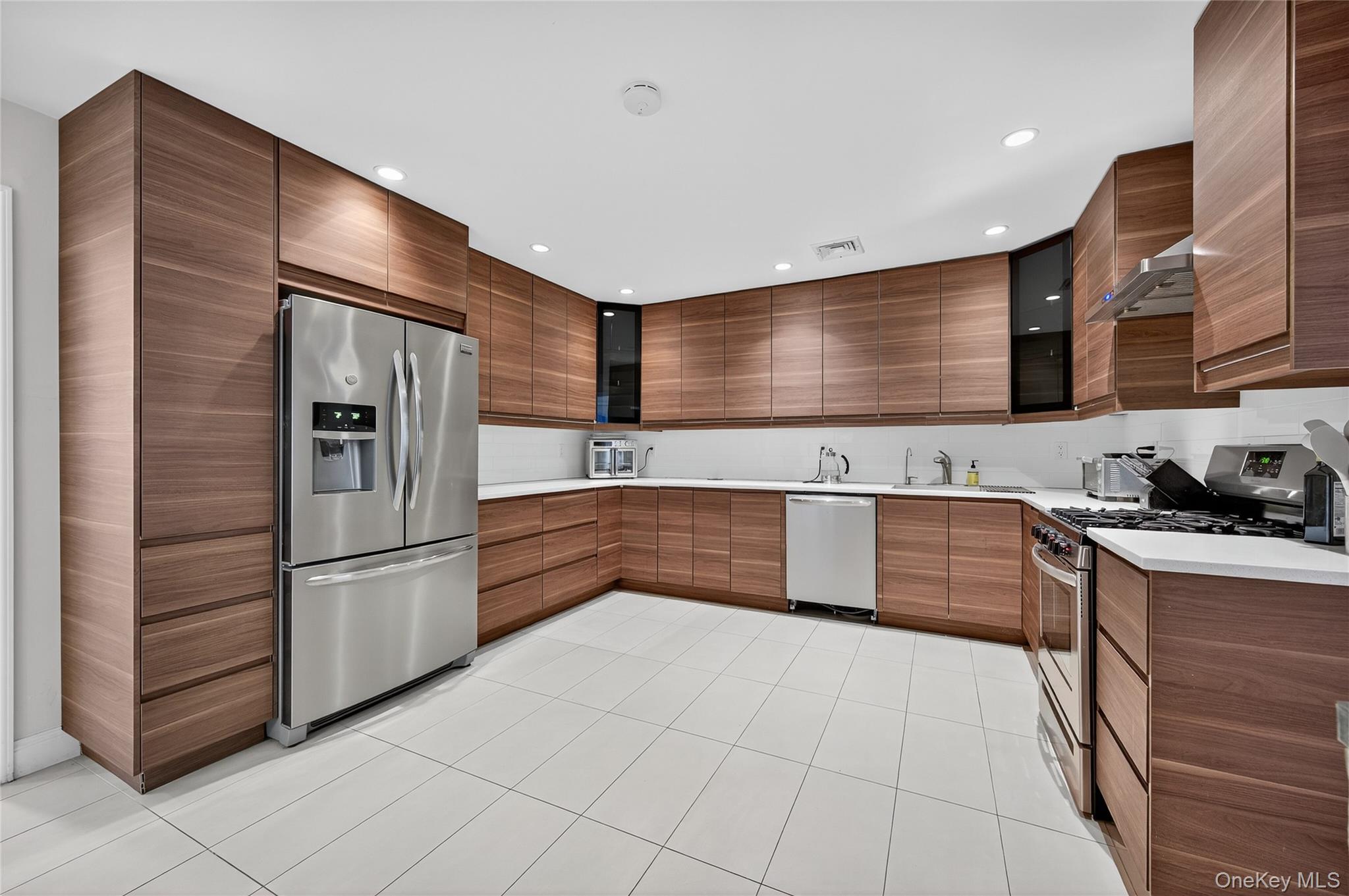 634 Park Avenue – For Sale photo 25