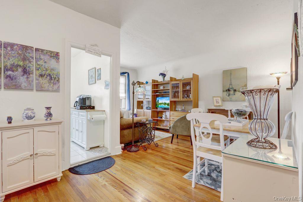 141 Woodmere Boulevard, Unit 6E photo 4