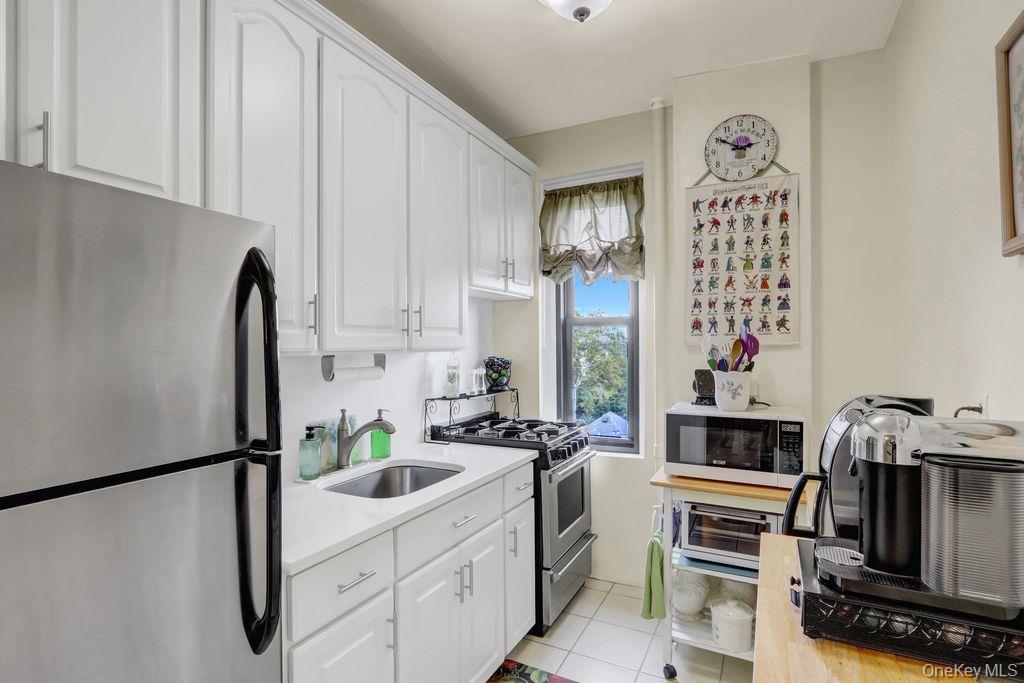 141 Woodmere Boulevard, Unit 6E photo 2