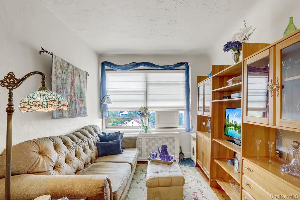 141 Woodmere Boulevard, Unit 6E photo 9