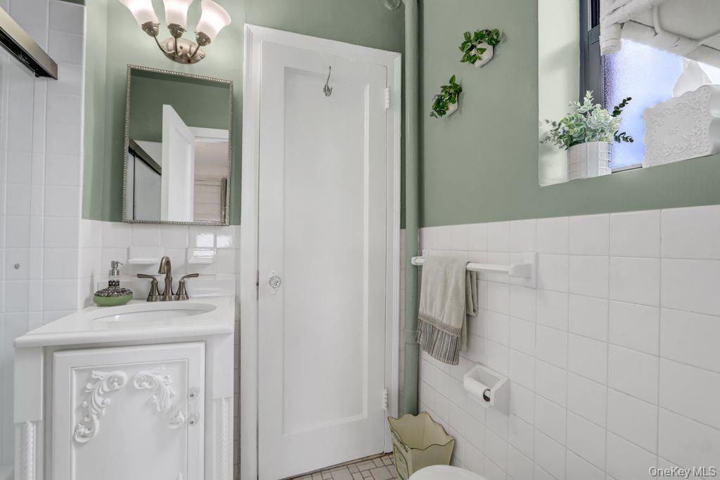 141 Woodmere Boulevard, Unit 6E photo 12