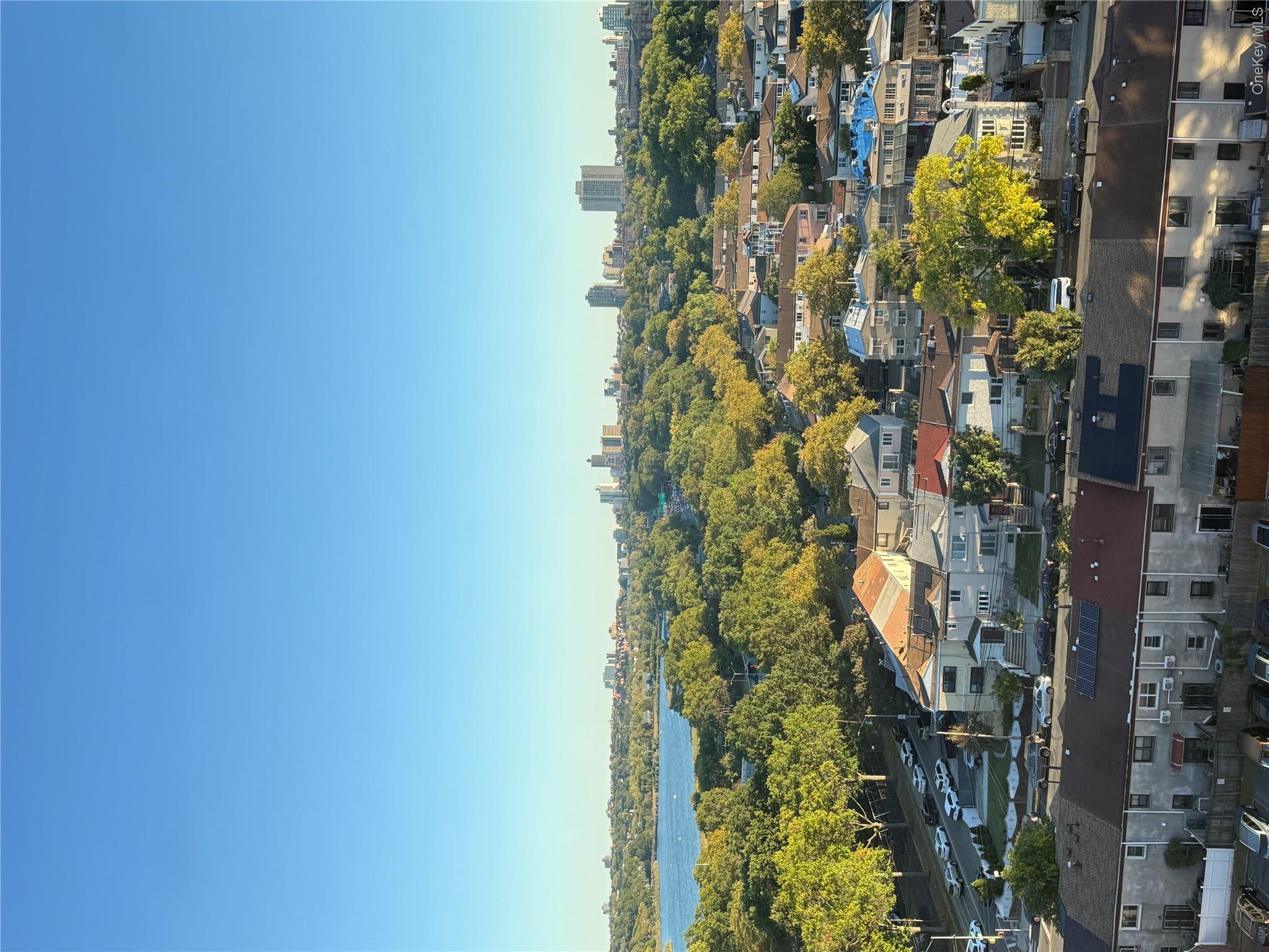 61-20 Grand Central Parkway, Unit B1501 photo 3