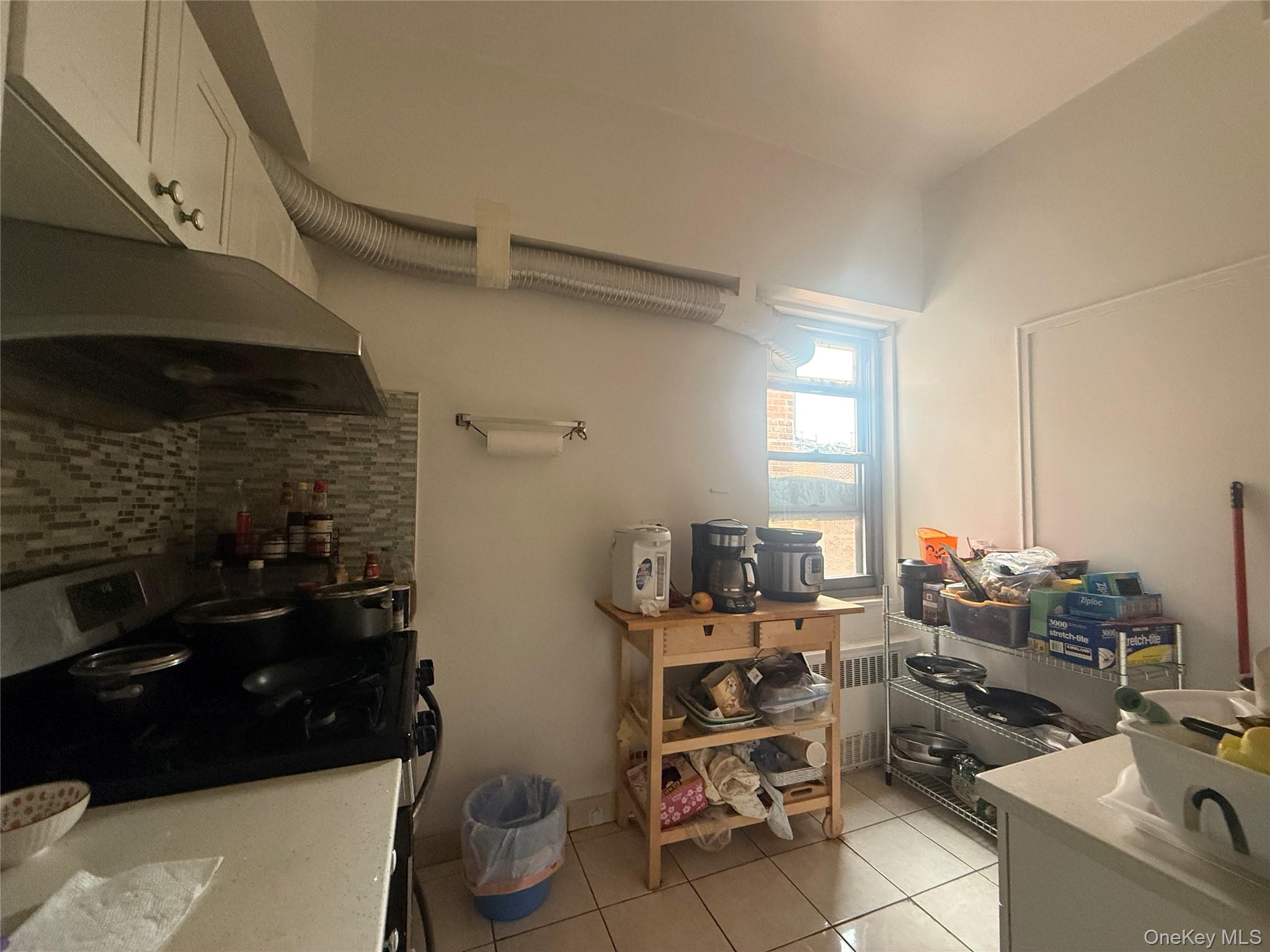 61-20 Grand Central Parkway, Unit B1501 photo 6