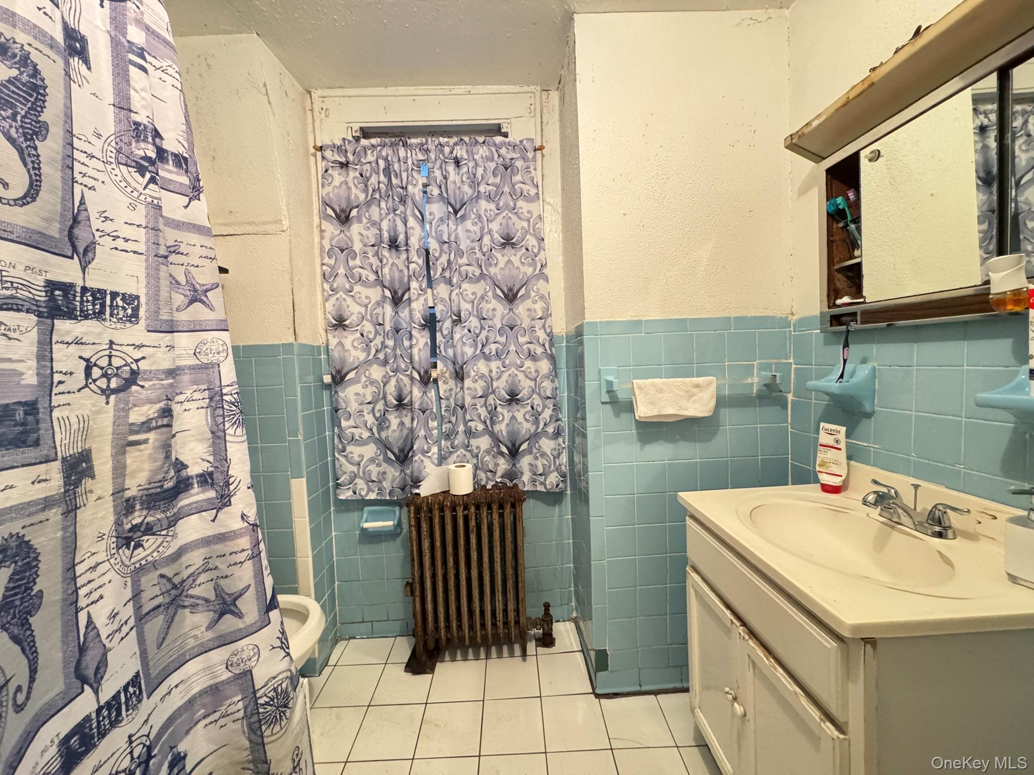 41-41 Denman Street – For Sale photo 5