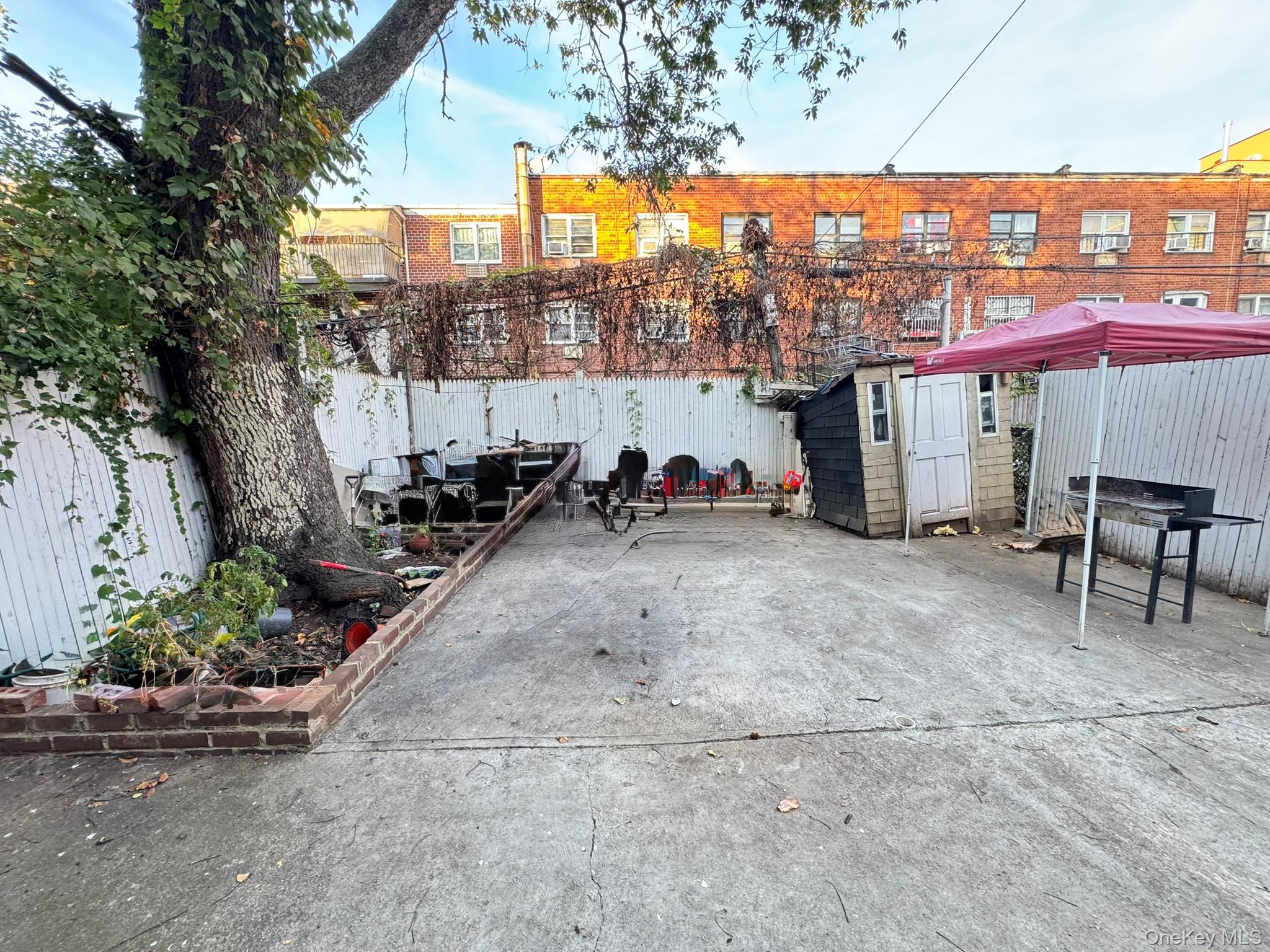 41-41 Denman Street – For Sale photo 11