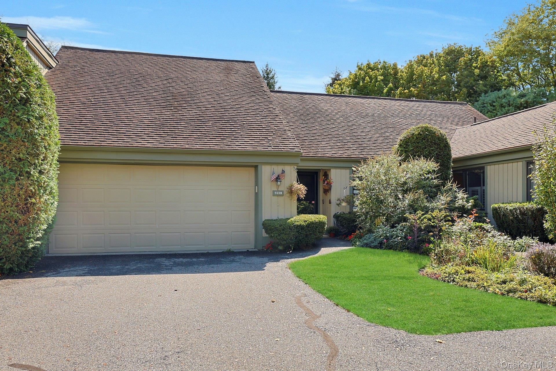 593B Heritage Hills – For Sale