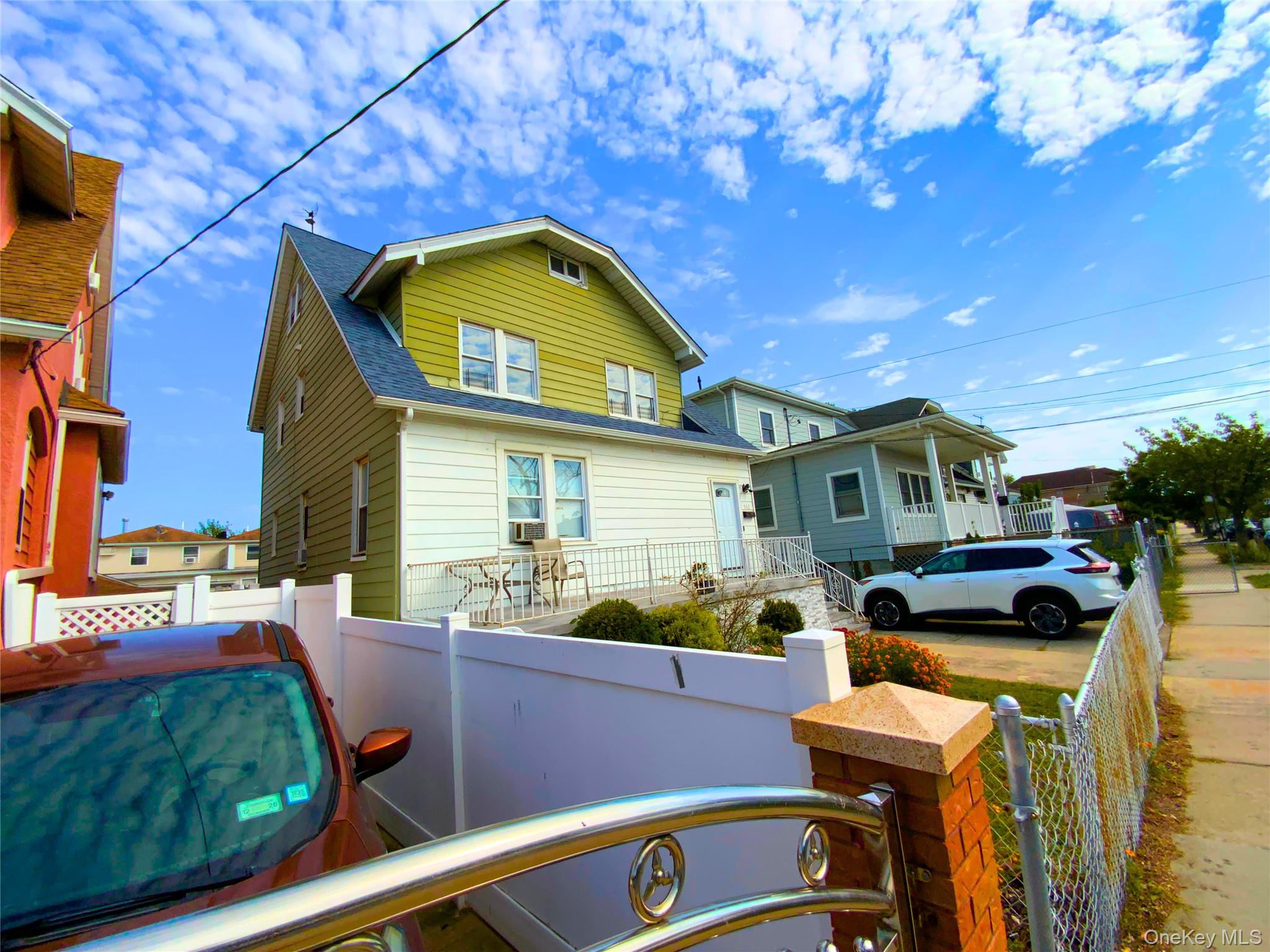552 Beach 68th Street – For Sale photo 4