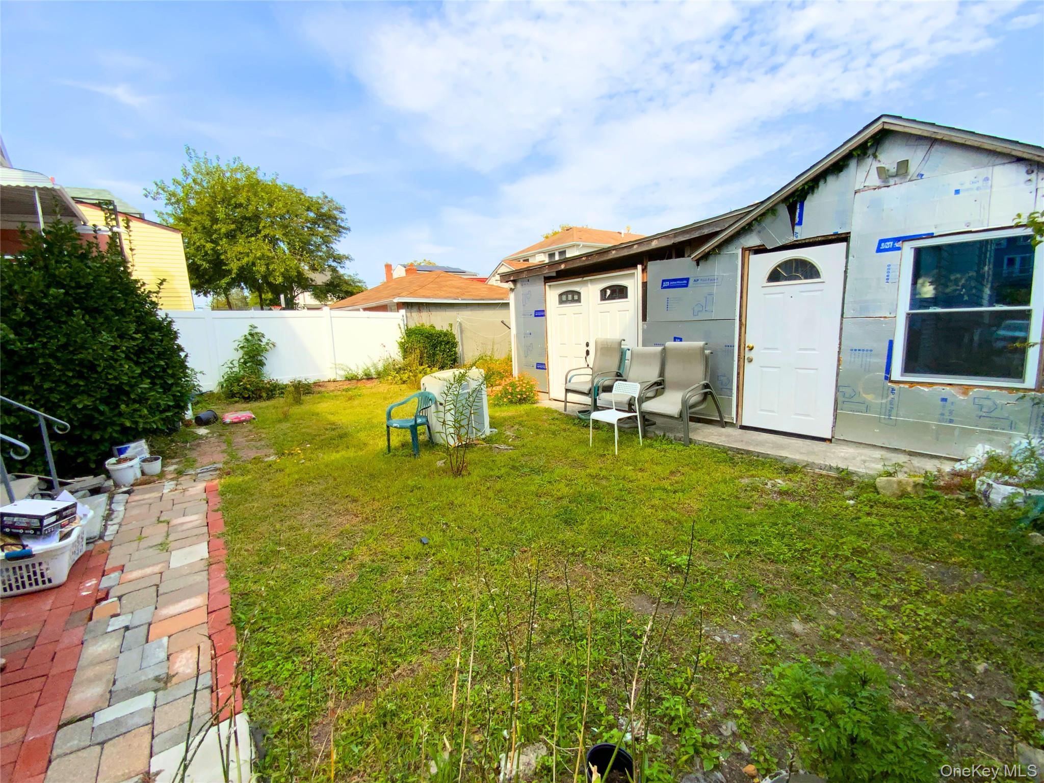 552 Beach 68th Street – For Sale photo 5