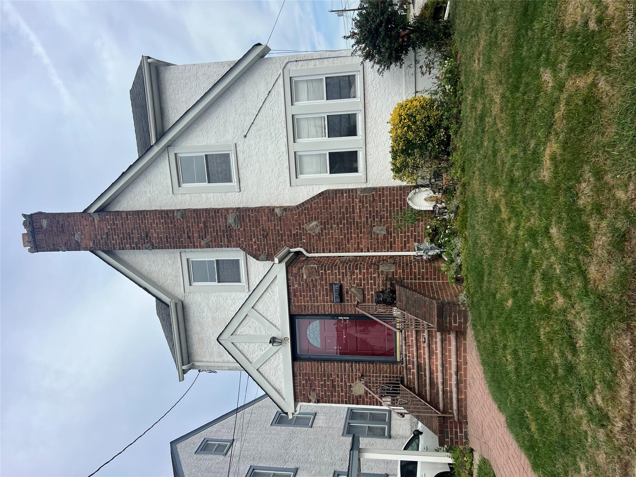 90 Pearsall Avenue – For Sale photo 4