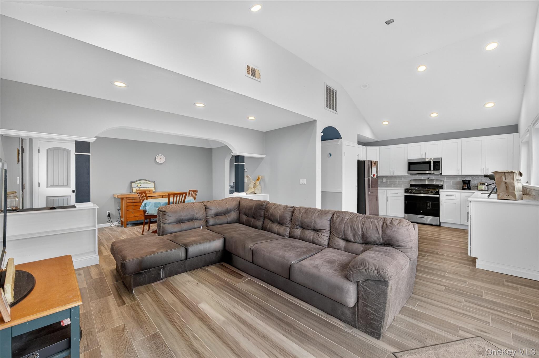 88 Bayview Avenue W – For Sale photo 17