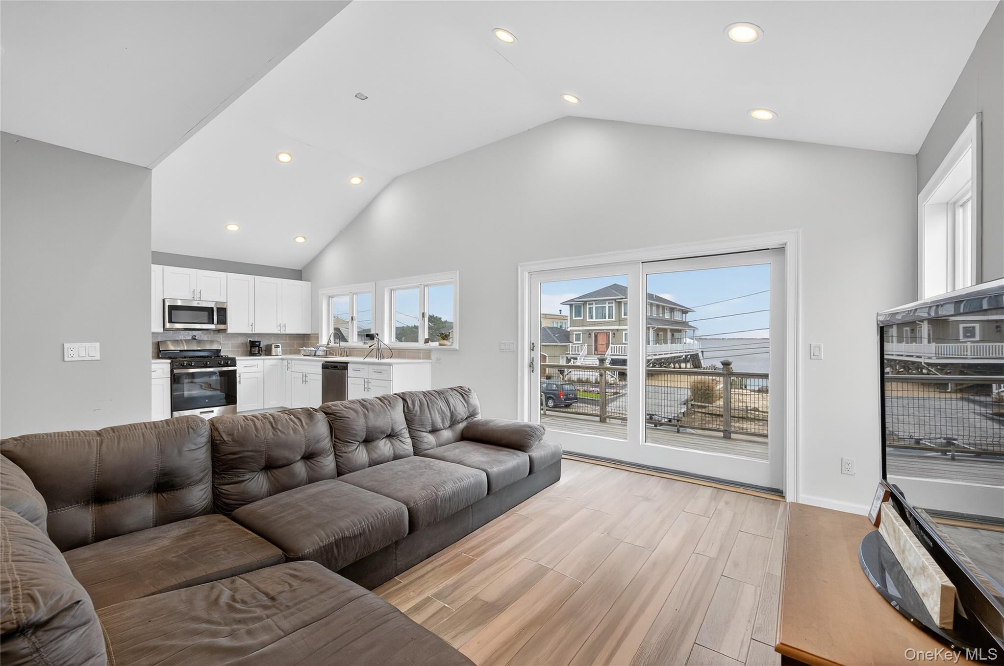 88 Bayview Avenue W – For Sale photo 16