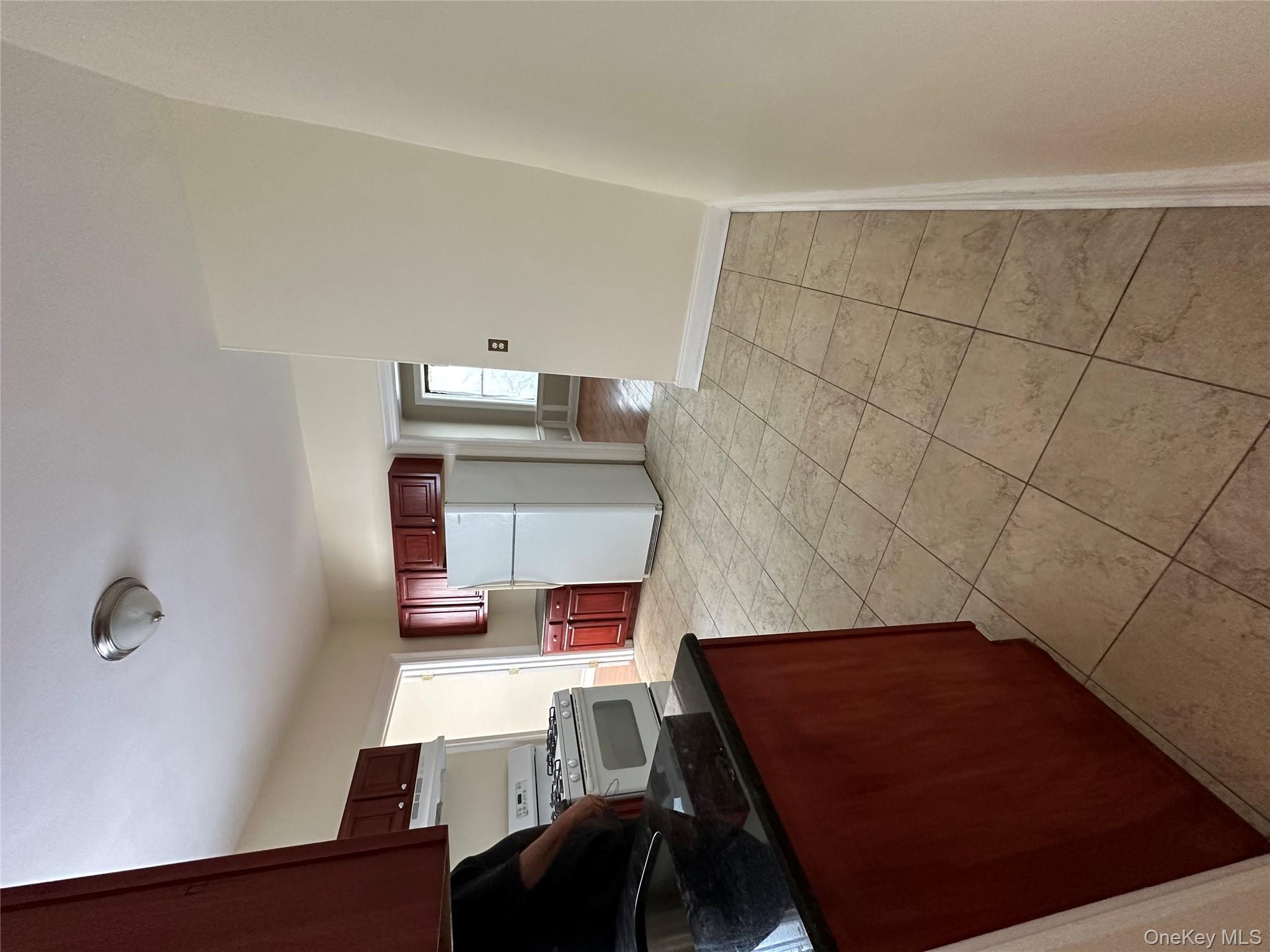 596 Wyona Street – For Sale photo 12