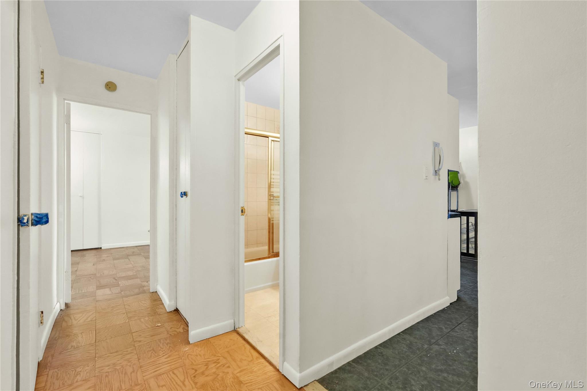 6120 Grand Central Parkway, Unit B605 photo 7