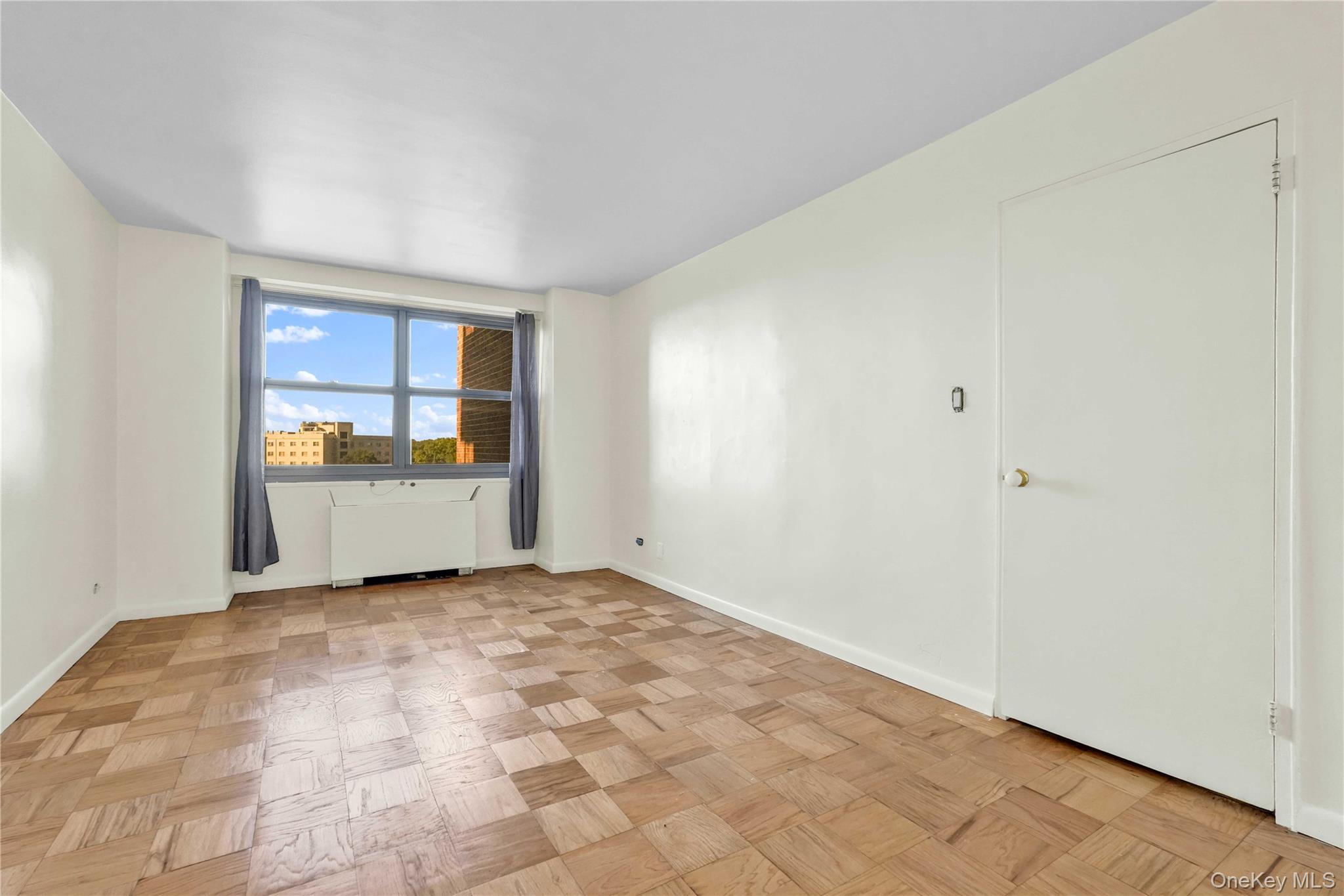 6120 Grand Central Parkway, Unit B605 photo 15