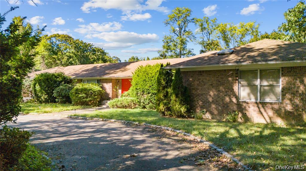 169 Middle Neck Road – For Sale photo 7