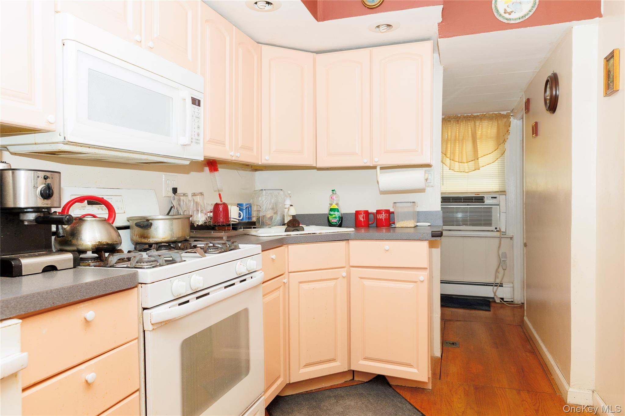 6 Elm Place, Unit 6 photo 7