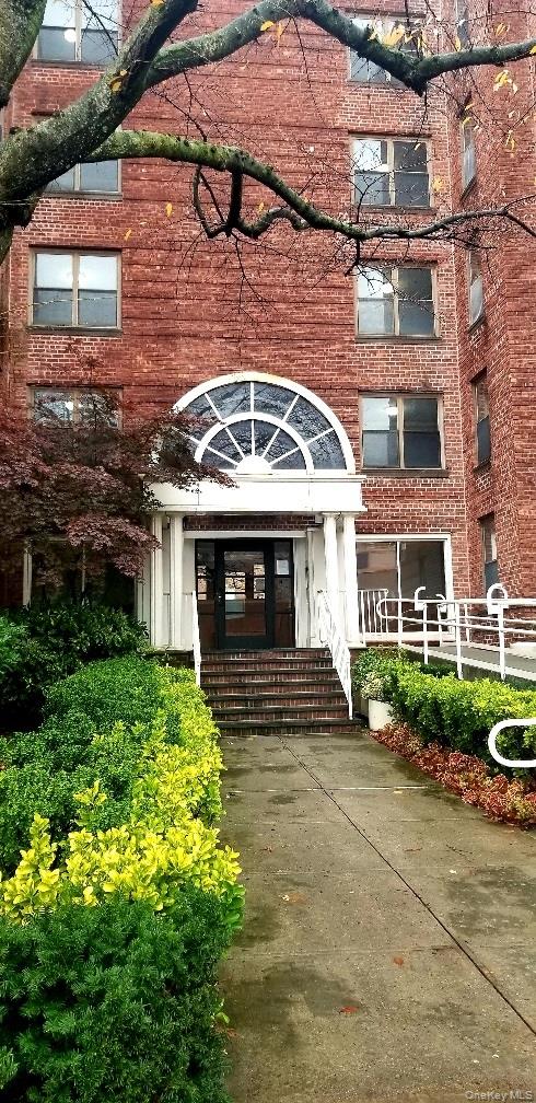 2140 Knapp Street, Unit 4C photo 2