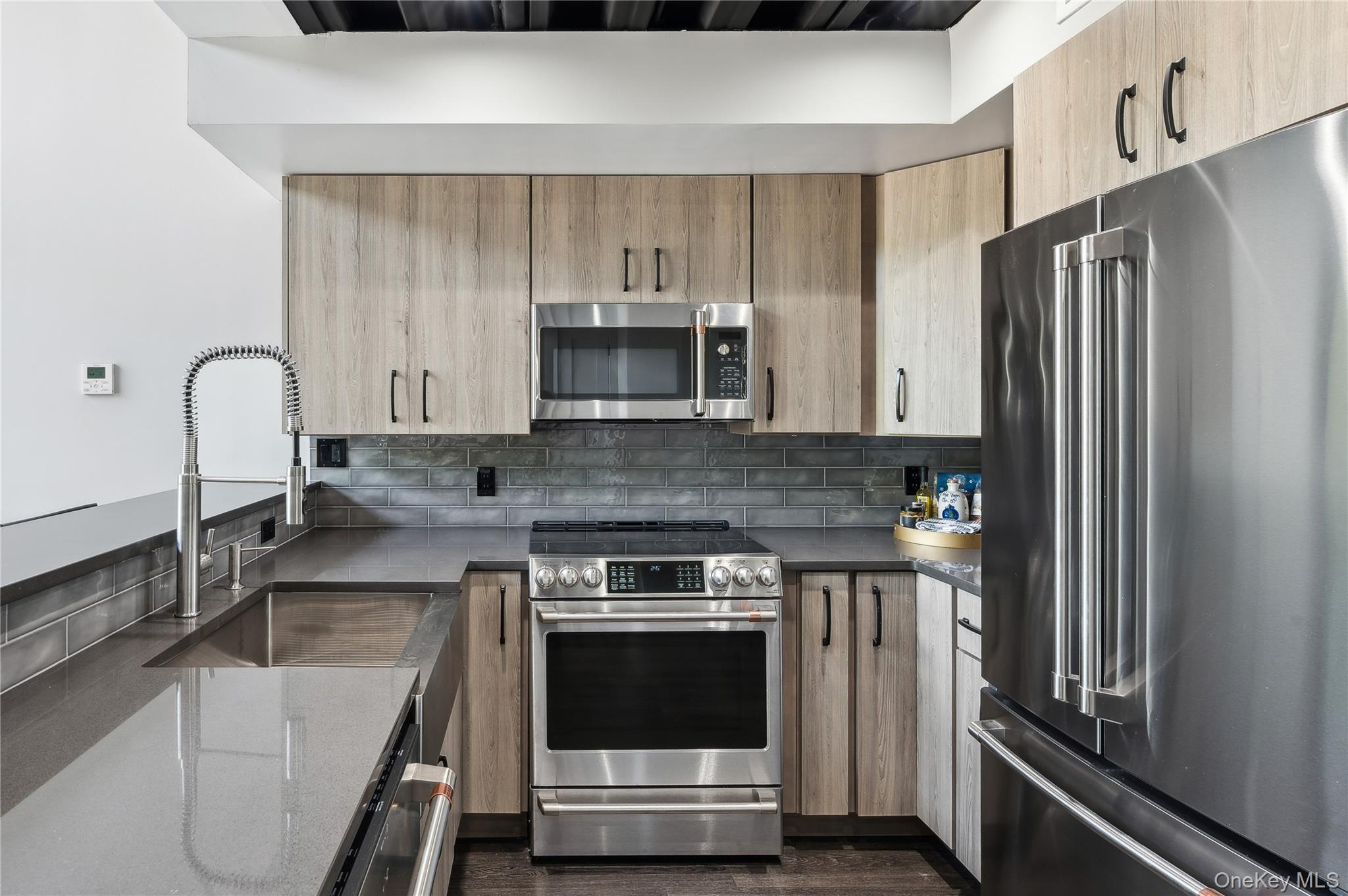 172 E Prospect Avenue, Unit 205 photo 9