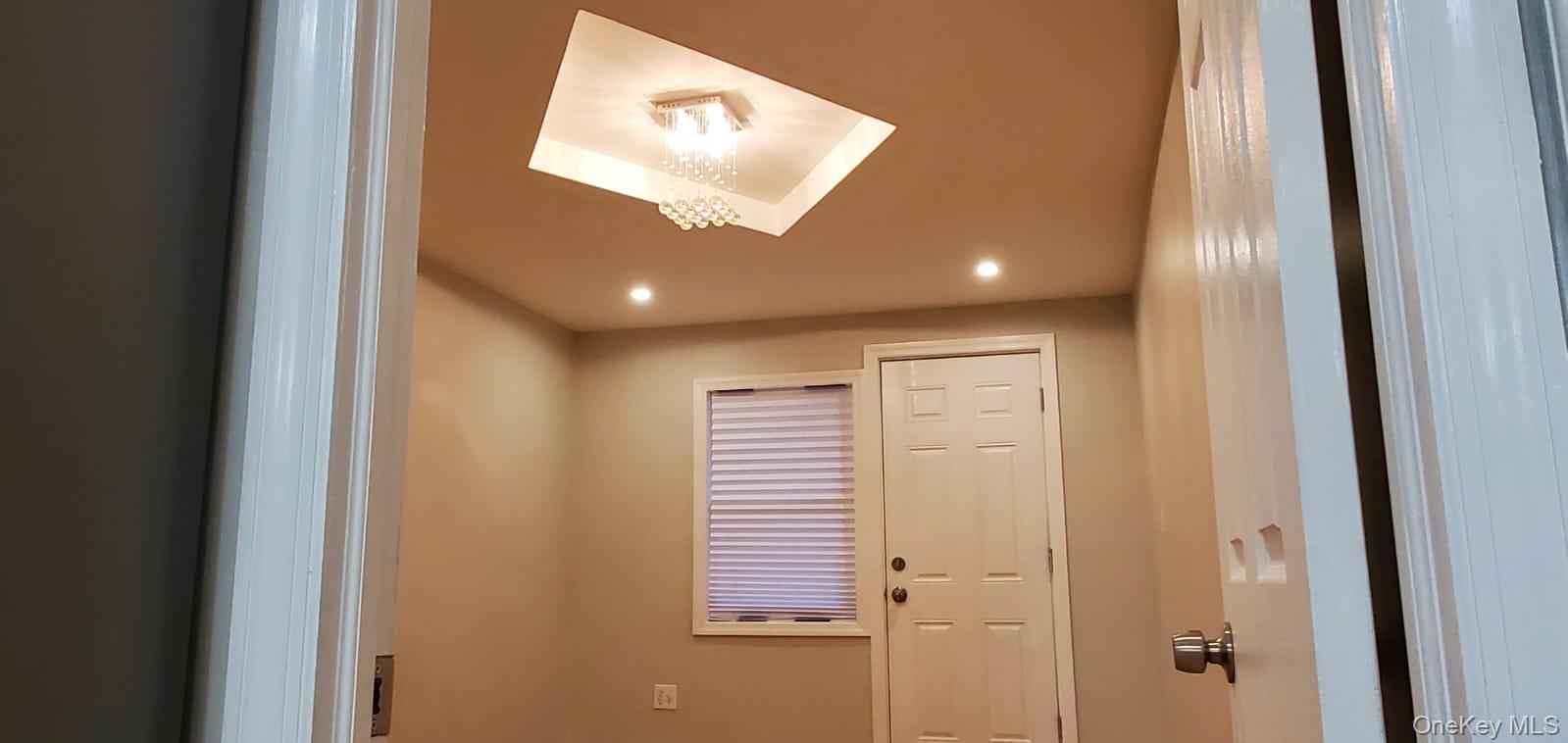 914 Duncan Street – For Sale photo 2