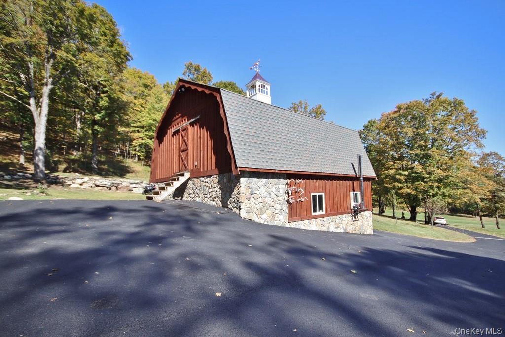 575 Roosa Gap Road – For Sale photo 10