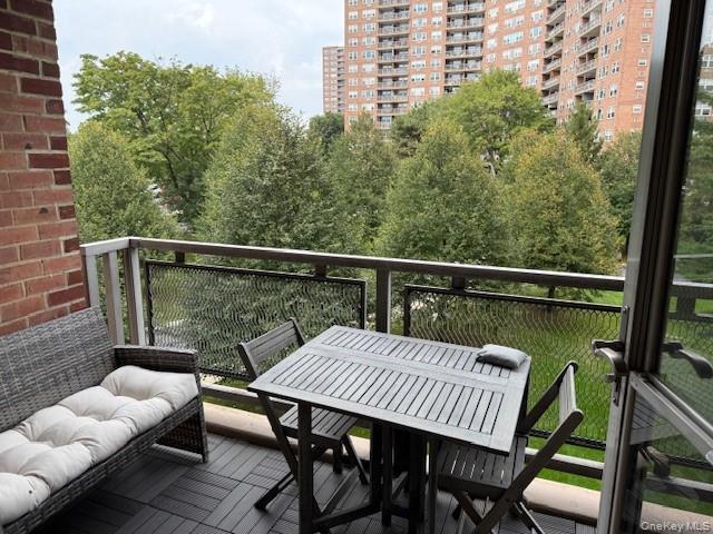 5700 Arlington Avenue, Unit 4V photo 5