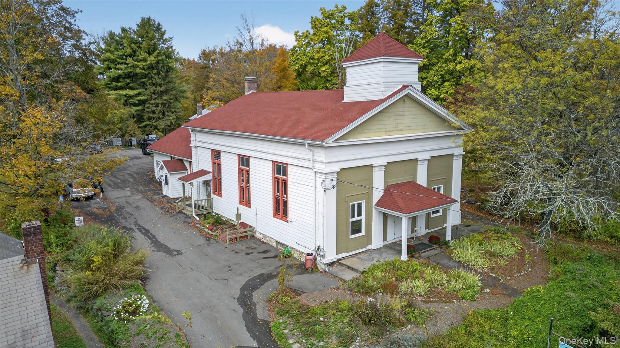 3588 Main Street – For Sale