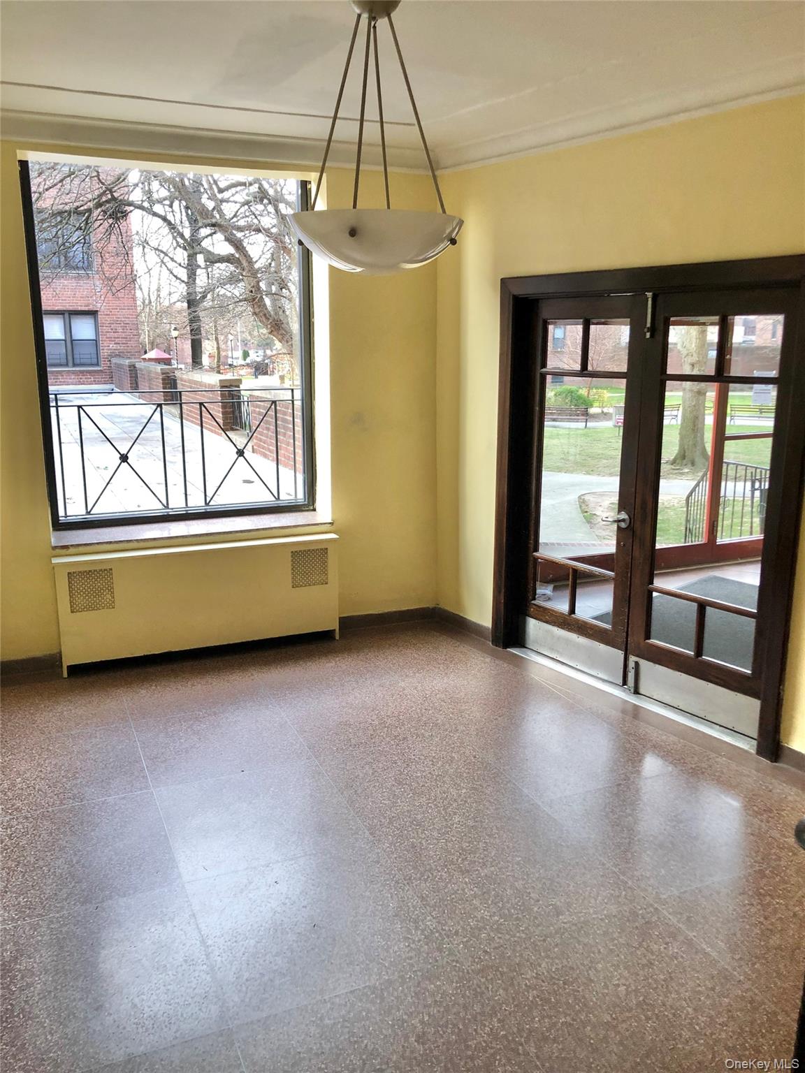 150-25 72 Nd Road, Unit 1L