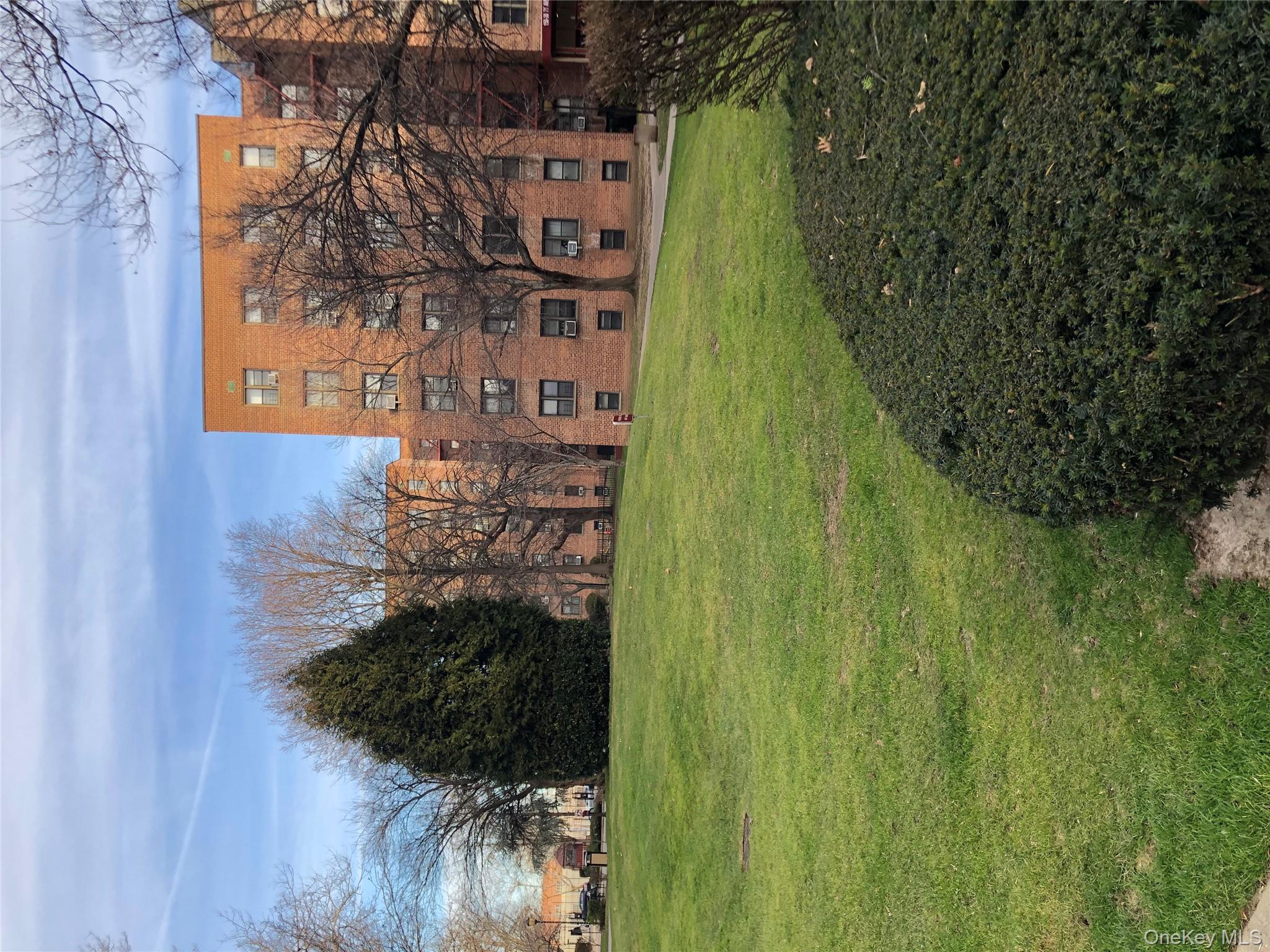 150-25 72 Nd Road, Unit 1L photo 4