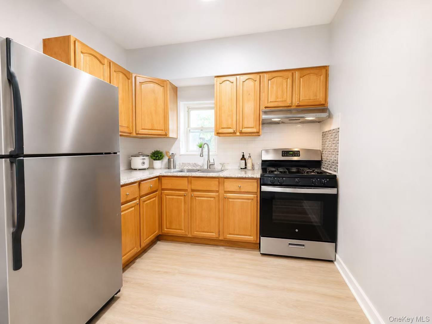 45-24 Burlington Street – For Sale photo 8