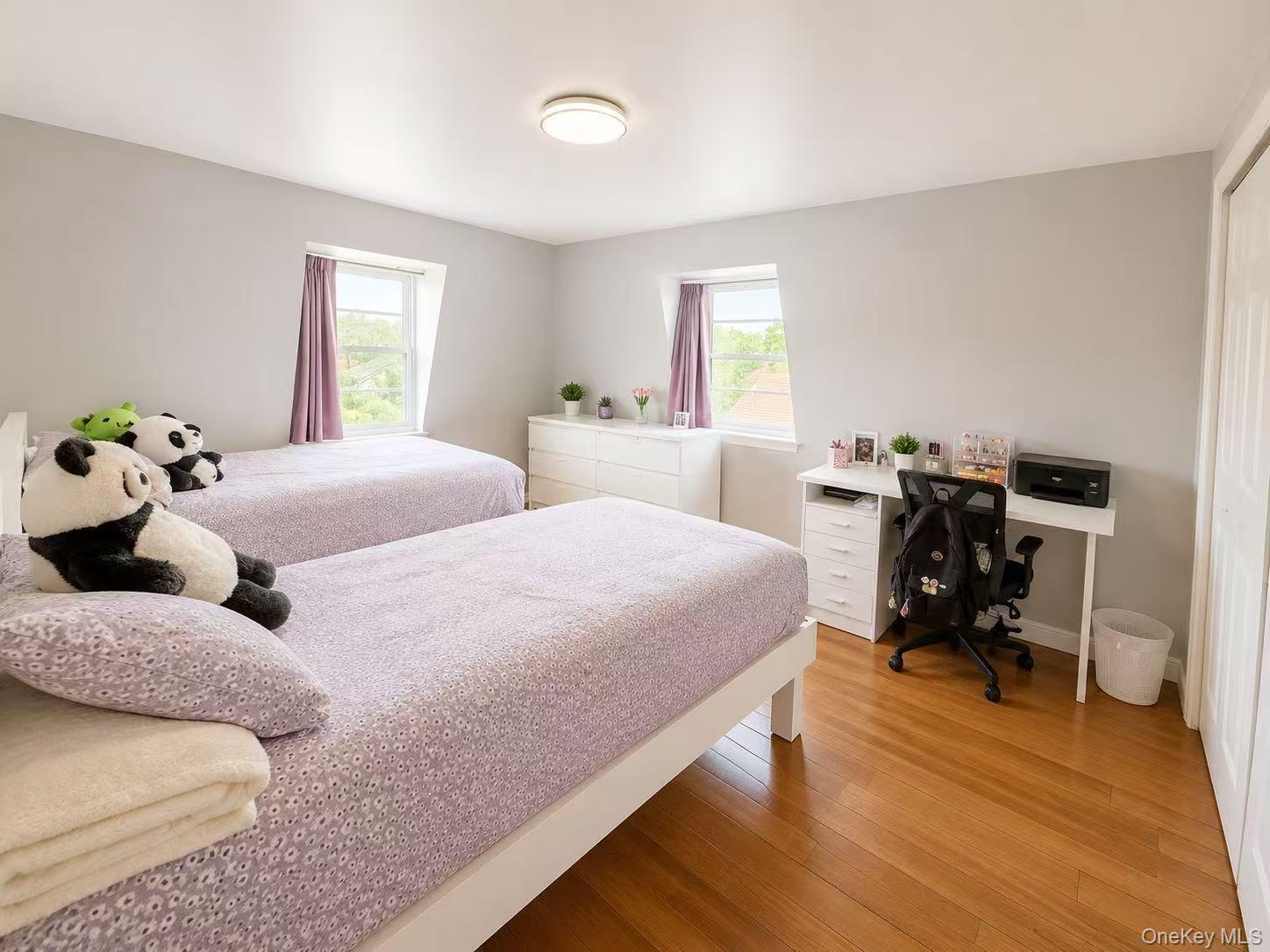45-24 Burlington Street – For Sale photo 9