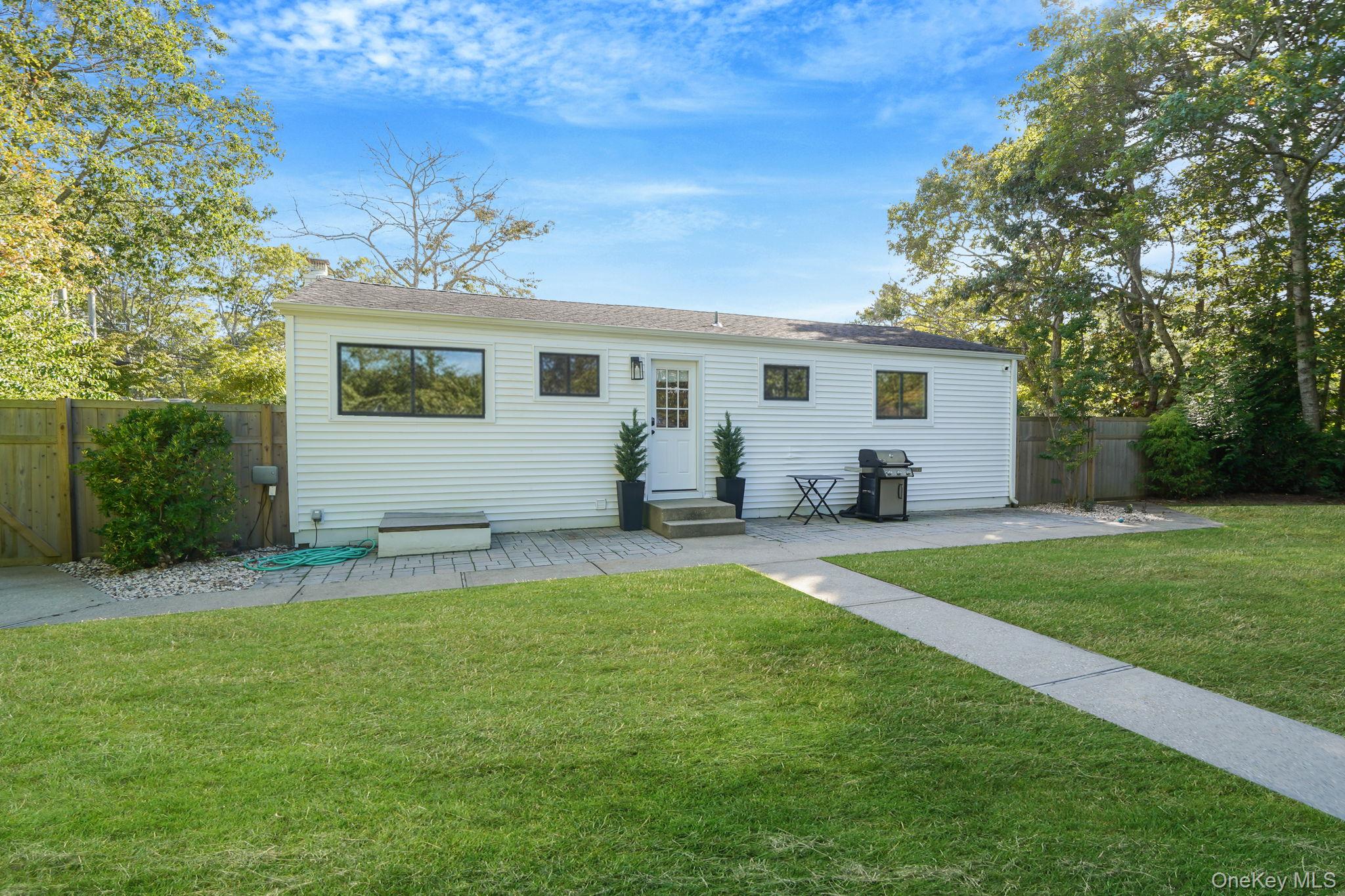 138 West Tiana Road – For Rent photo 3