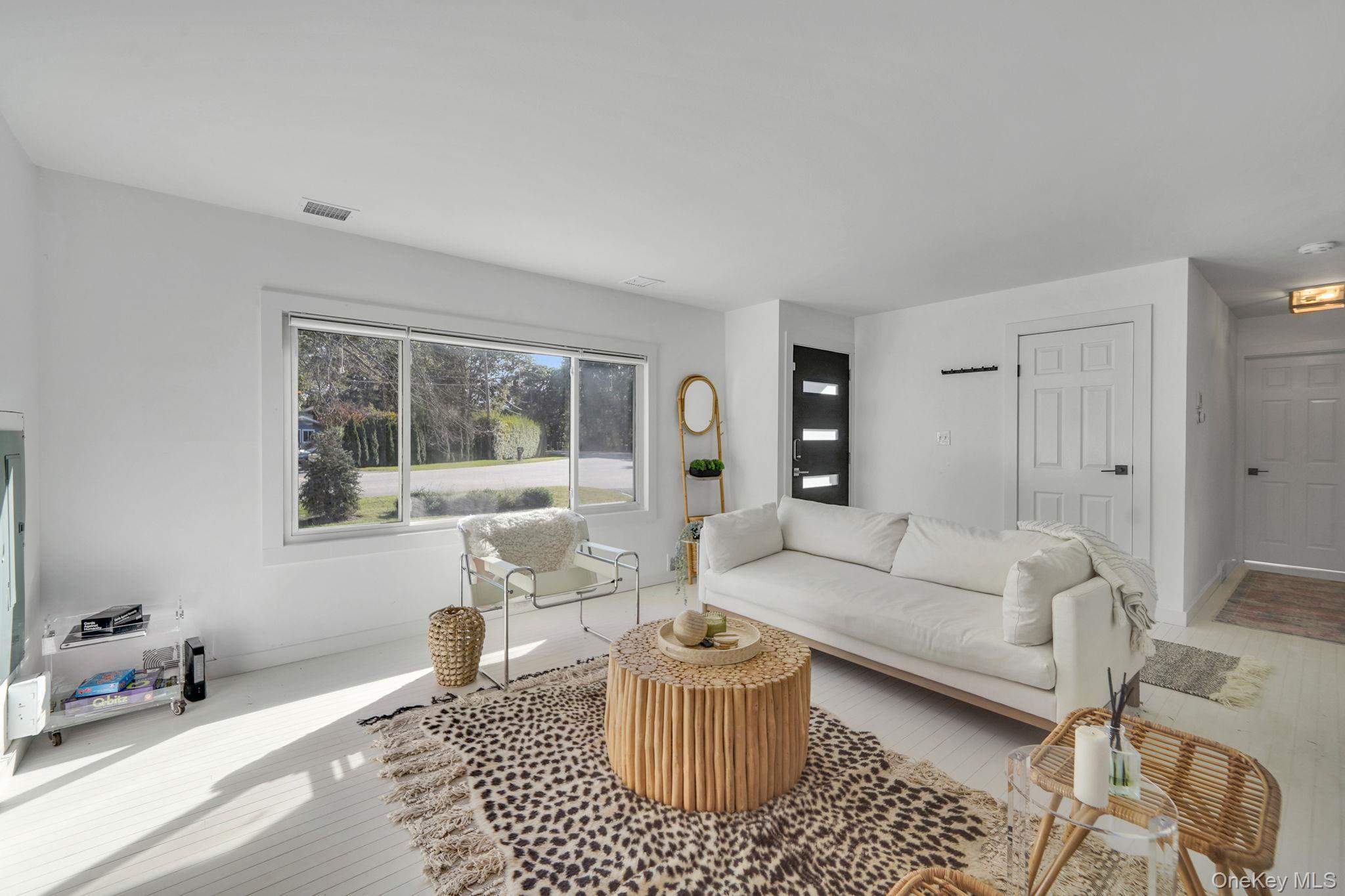 138 West Tiana Road – For Rent photo 6