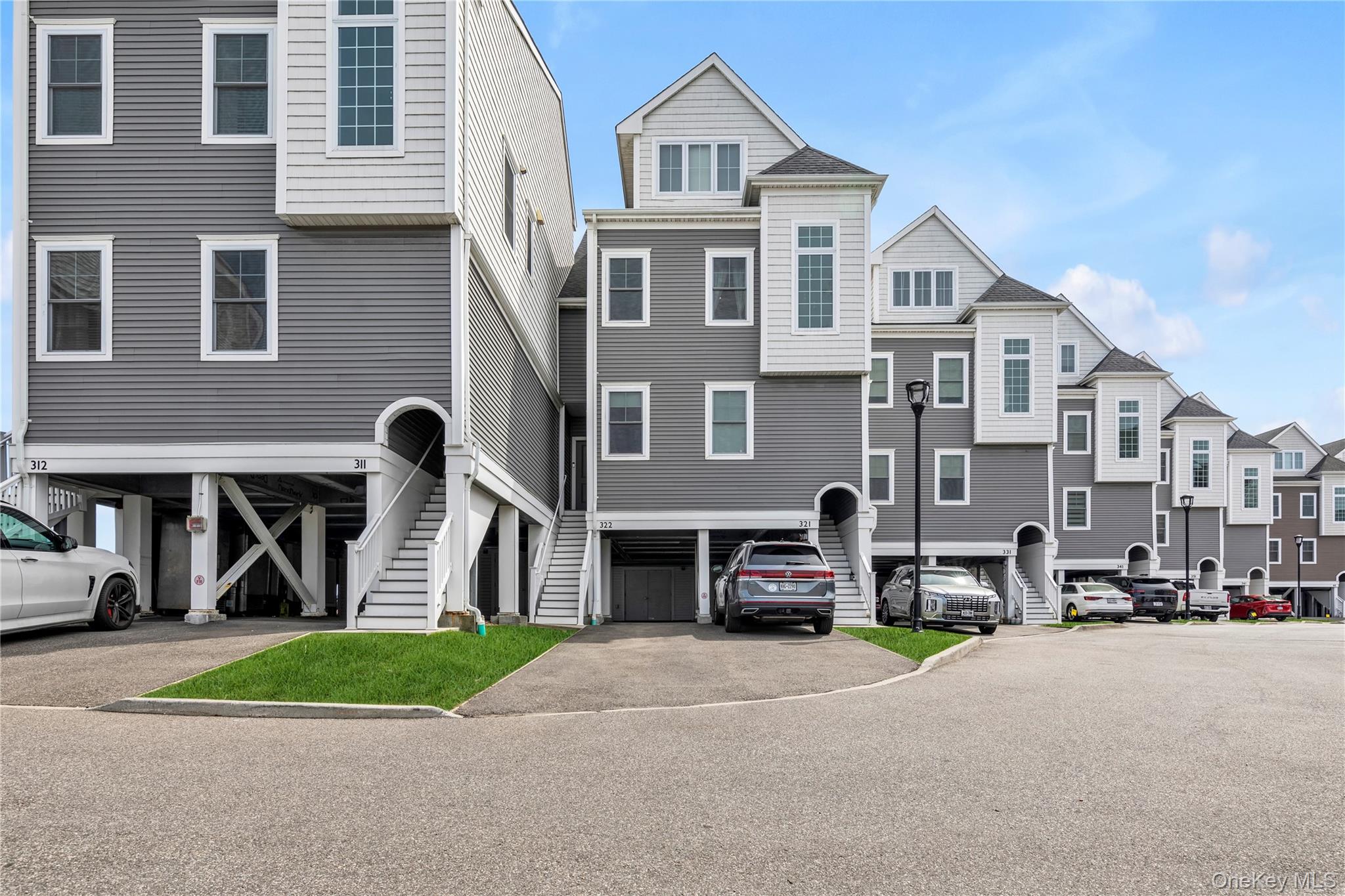 322 Marina Pointe Dr Drive – For Sale